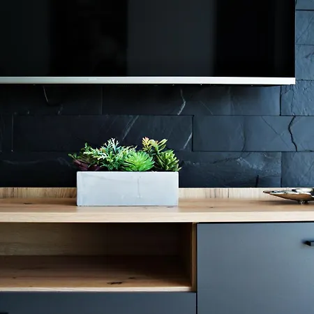 Bulwary 4 * Auschwitz